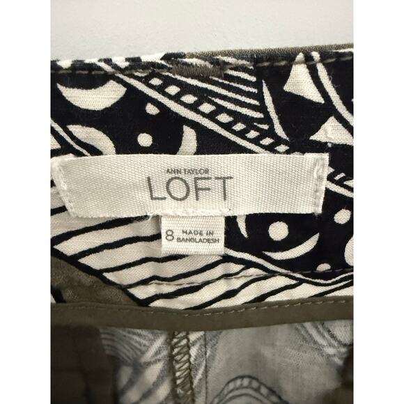 Ann Taylor LOFT Black Green White Floral Print Shorts Size 8 - Picture 4 of 4
